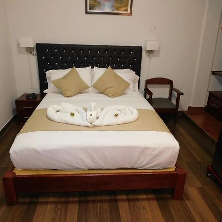 Hotel Tambopata Inn بويرتو مالدونادو المظهر الخارجي الصورة